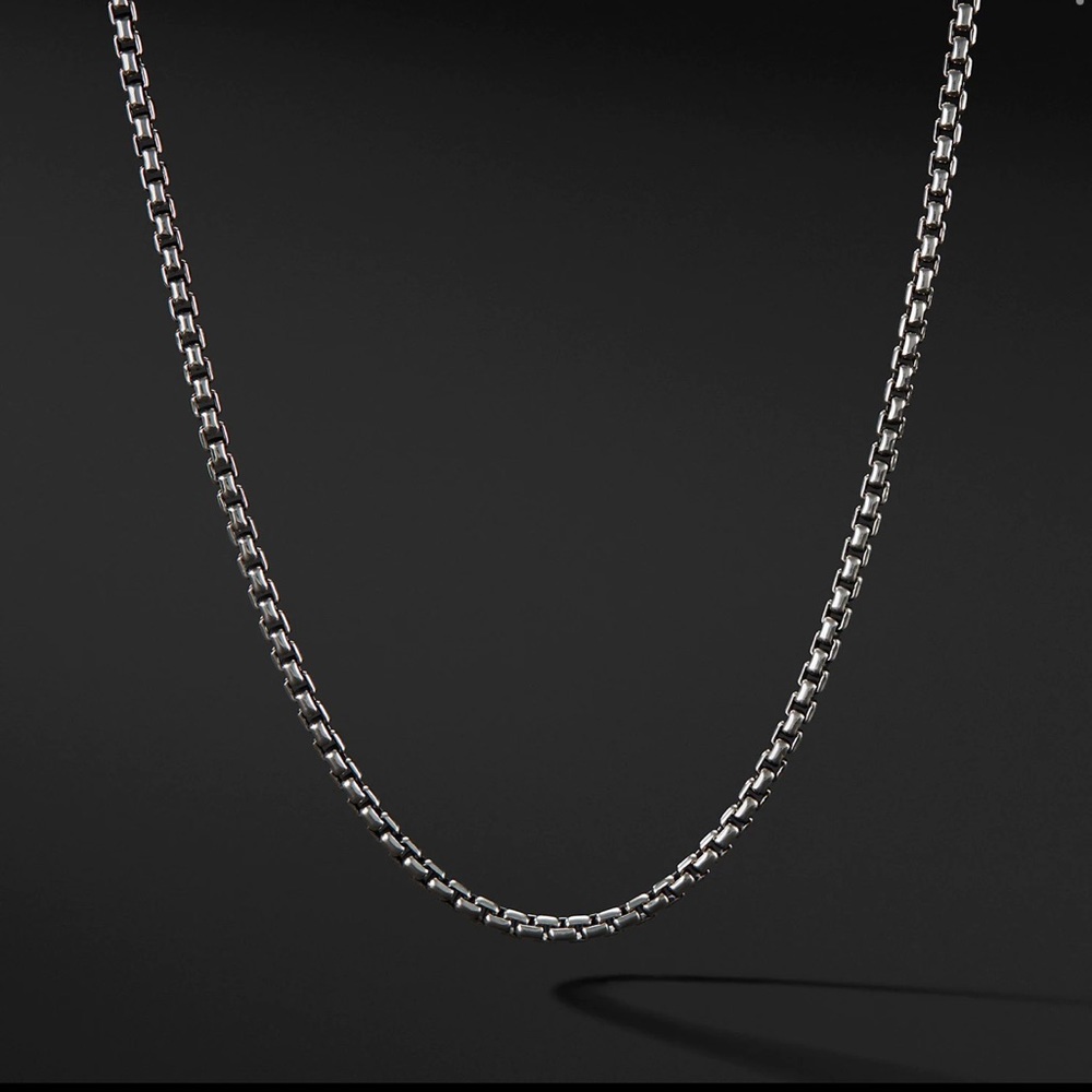 * DAVID YURMAN - Chevron Cross with Box Chain Necklace - Picture 6 of 13